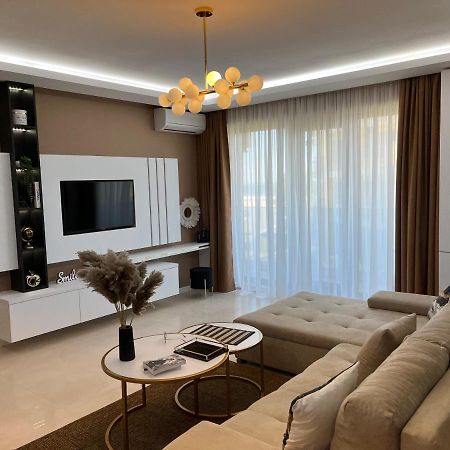 Sas 2 Luxury Apartments 마마이아 외부 사진