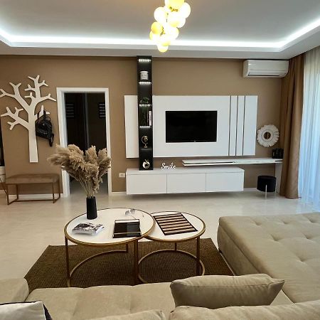 Sas 2 Luxury Apartments 마마이아 외부 사진