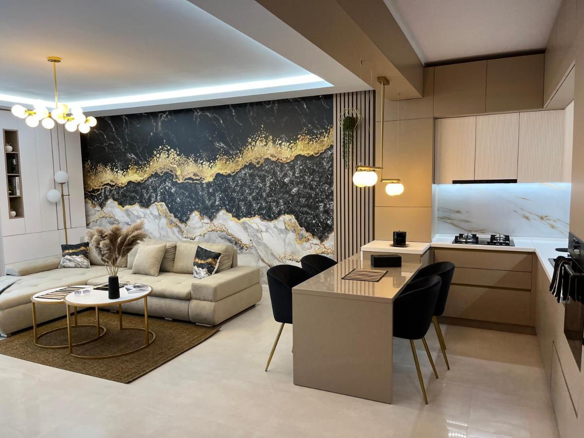 Sas 2 Luxury Apartments 마마이아 외부 사진