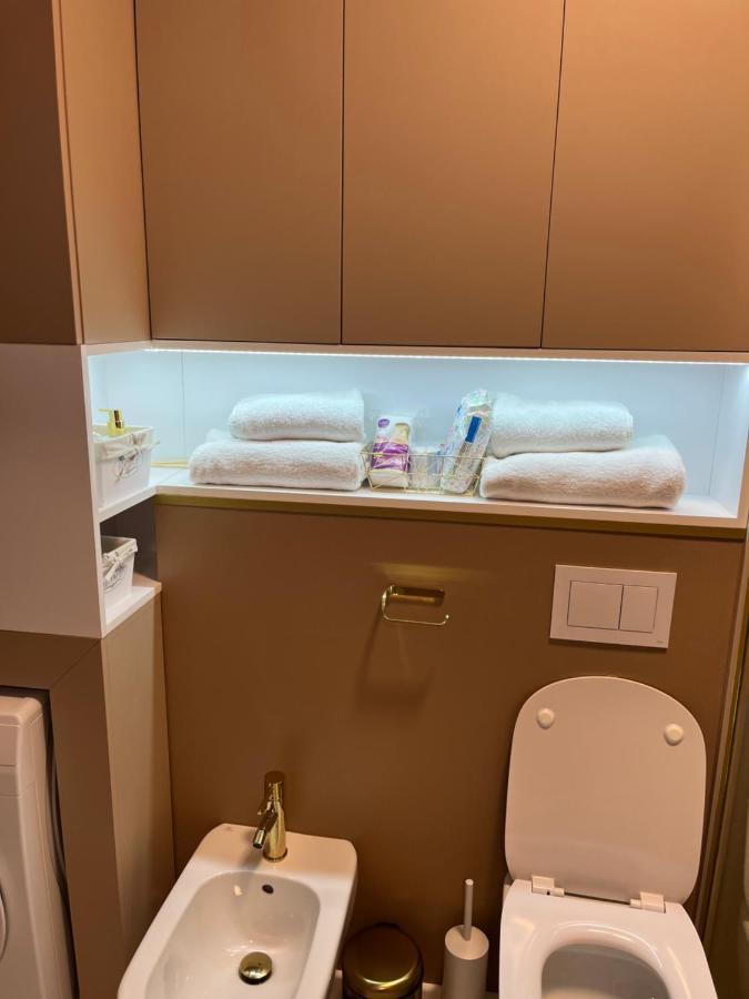 Sas 2 Luxury Apartments 마마이아 외부 사진