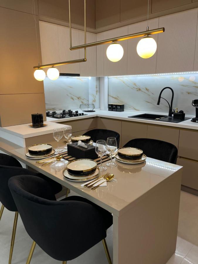 Sas 2 Luxury Apartments 마마이아 외부 사진
