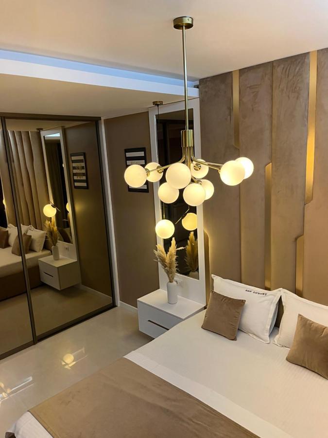 Sas 2 Luxury Apartments 마마이아 외부 사진